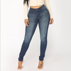 “Booty lifting” Fashion Nova Jeans